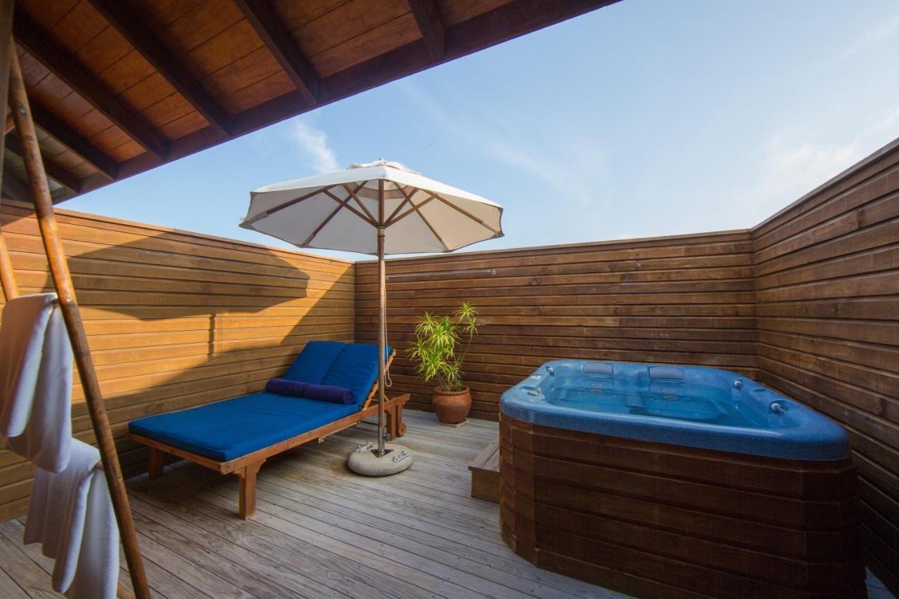 Vilamendhoo Island Resort & Spa Dhangethi Esterno foto