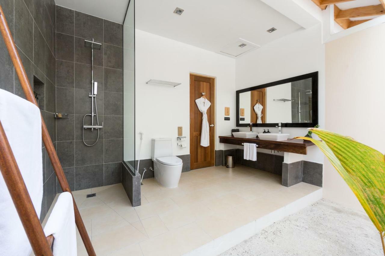Vilamendhoo Island Resort & Spa Dhangethi Esterno foto